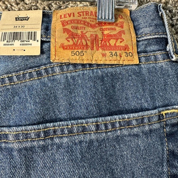 NWT men’s Levi’s 505 regular fit jeans SZ 34x30 - Picture 10 of 11